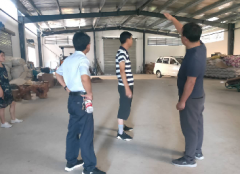 區糧食購銷公司為種糧戶解決儲糧難題